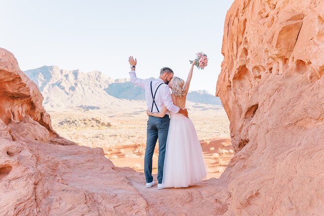 Wedding in French at Valley of Fire - Photography and Videography