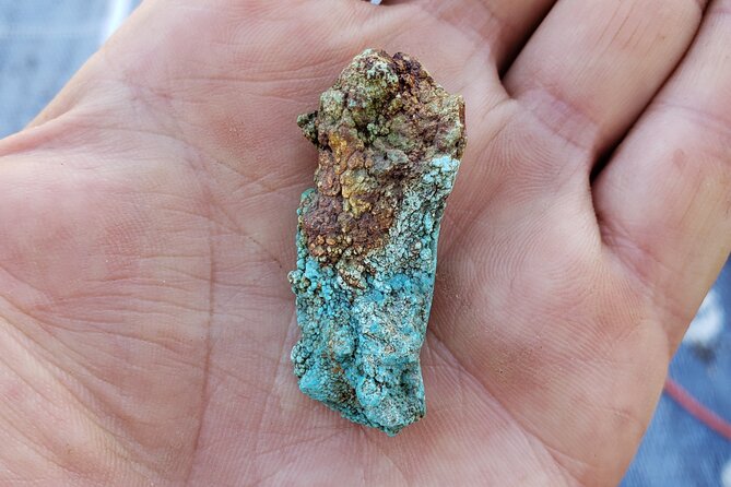 2.5 Hour Turquoise Collecting Tour - Expert Turquoise Artist Demonstration