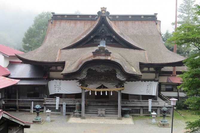 2-Day Private Guided Overnight Hike & Buddhist Temple Stay in Shichimenzan - Taking in Shichimenzans Sacred Spaces