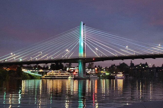 2-Hour Sunset River Cruise on the Stunning Willamette River - Preparing for the Cruise