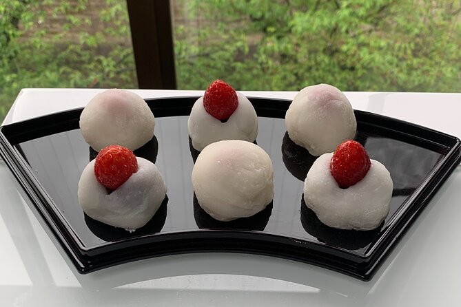 2 Hours Mochi Making & Matcha Class in Bunkyo - Discovering the Nuances of Matcha Preparation