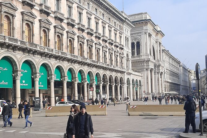4 Hour Highlight of Milan Private Walking Tour - Experience the La Scala Opera House