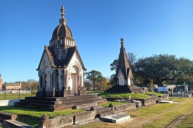 6 Cemeteries of New Orleans: Famous Graves & Fascinating History - The Historic St. Louis Cemetery No. 1