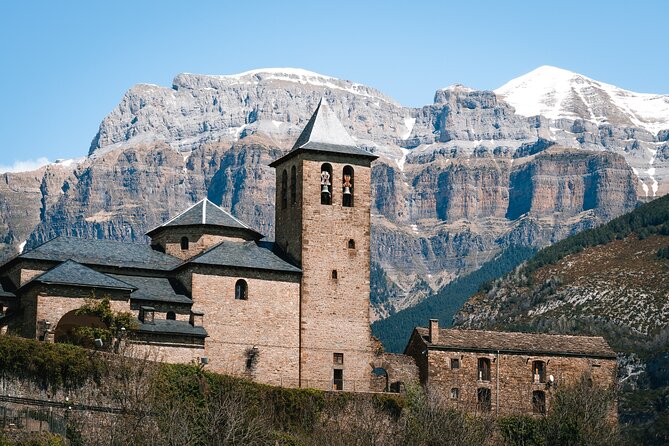 6-Day the Secrets of Northern Spain Tour From Barcelona to Madrid - Aljafería Palace Visit