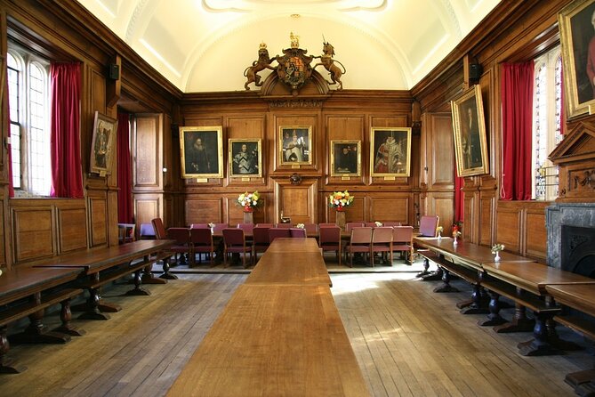 All Inclusive Private Tour of Oxford and Warwick Castle With Pass - Exploring Oxford