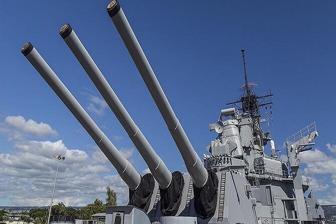 Battleships of WWII at Pearl Harbor From the Big Island - Exploring the USS Battleship Missouri