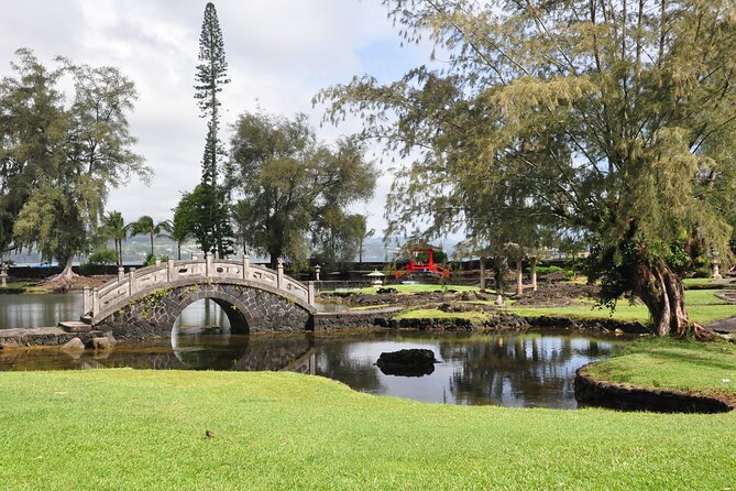 Big Island Half-Day Tour With Lunch - Lunch at a Local Restaurant