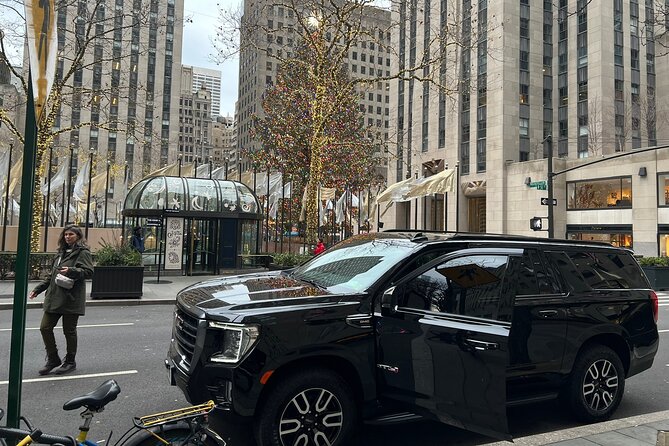 Black SUV Transfer From or To JFK, LGA, EWR - All Fees Included - Driver Interaction