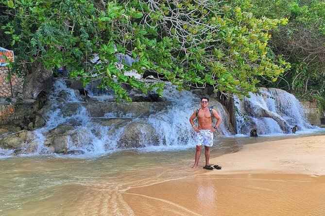 Bob Marley Mausoleum & Dunn's River Falls Private Tour - Booking and Cancellation Policy