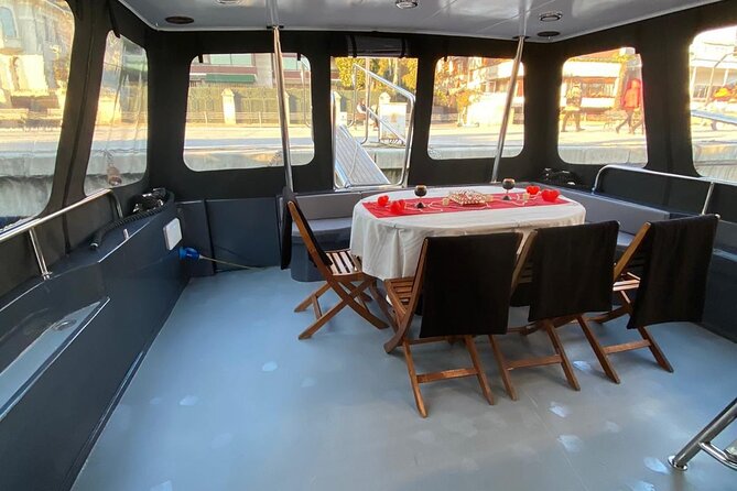 Bosphorus Private 1-Hour Tour on the Boat in Istanbul - Tips for Enjoying Your Tour
