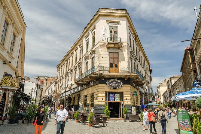 Bucharest Private Sightseeing Tour - Exploring Bucharests Landmarks