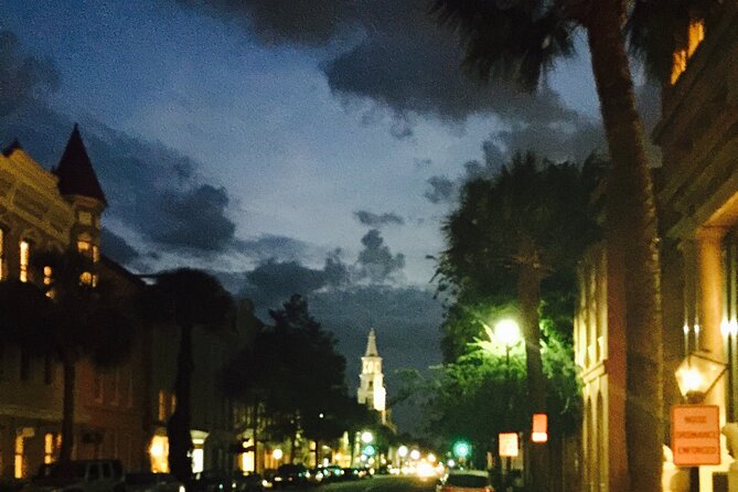 Charleston Family & Child-Friendly Nighttime Ghost Tour With Unitarian Graveyard - Things To Known