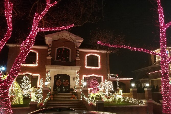Christmas Lights Tour of Dyker Heights Brooklyn - Guided Tour Experience