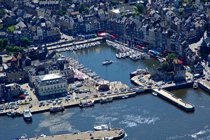 Discover the Beautiful City of Honfleur Private Tour - Charming Architecture