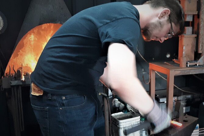 Experience to Forge a Railroad Spike Knife in Ferry Township - Participant Requirements