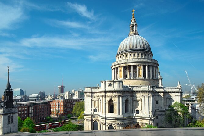 Explore Over 30 Prime London Locations With a Handy App - Discovering Londons Gems
