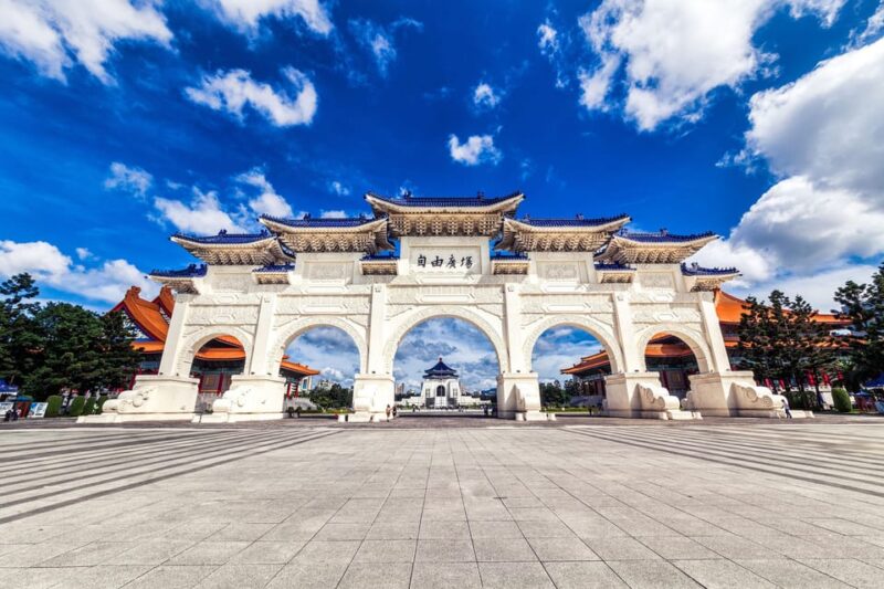 🧋Flavors of Taipei: Indulge in a Private Culinary Adventure - Transportation and Pickup Details