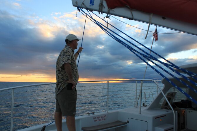 Friday Fireworks Dinner Sail From the Hilton Hawaiian Village - Reservation and Payment