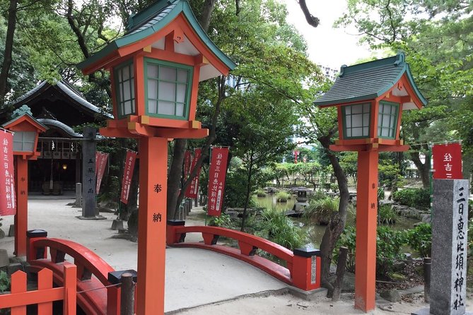 Fukuoka City Walking With Public Transport Sightseeing Tour - Exploring Fukuokas Highlights