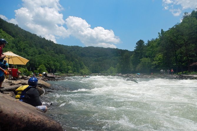 Full Ocoee River Rafting Adventure With a Riverside Lunch - Enjoying a Riverside Picnic Lunch