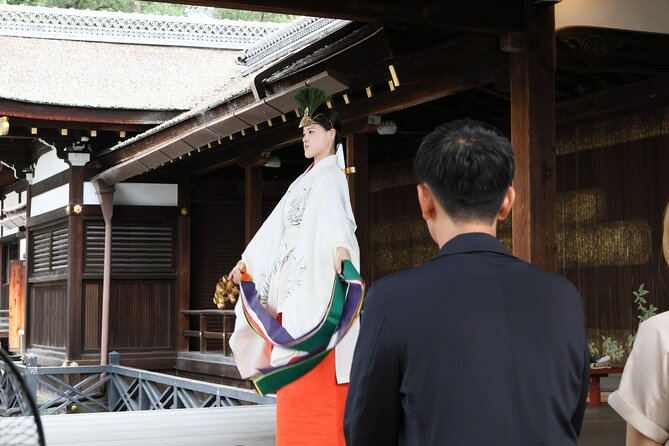 Fushimi Inari Taishas Prayer and Kagura Experience - Navigating the Shrine Grounds