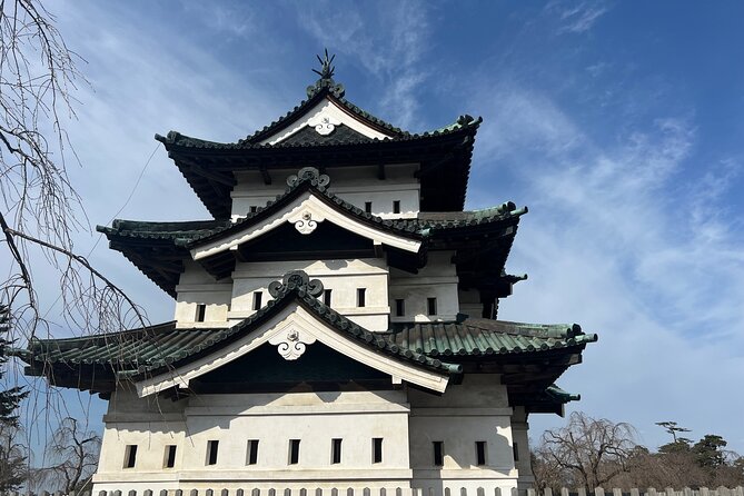 Half-Day Hirosaki Castle and Samurai House Tour With Guide - Samurai House Tour
