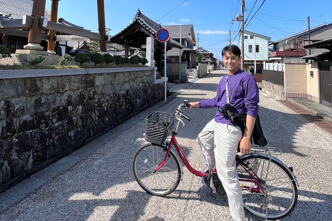 Hikone Bike Half-Day Tour Through a Castle Town Near Kyoto, Osaka - Sampling Local Cuisine and Specialty Snacks