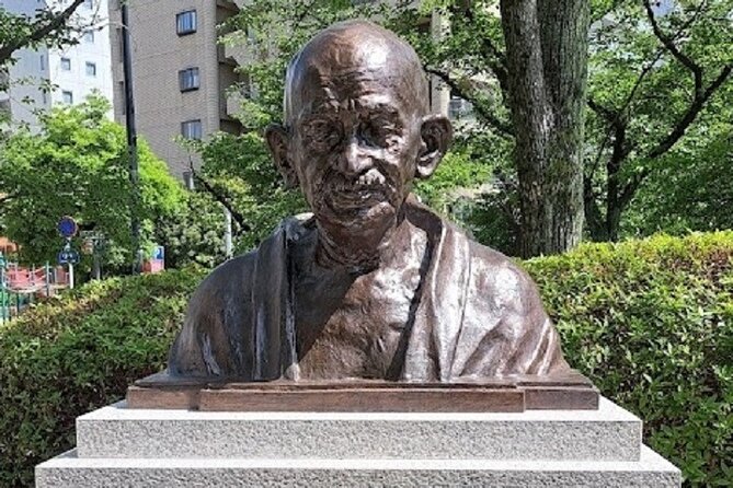 Hiroshima and Miyajima Bus Tour With Indian Lunch - Exploring Hiroshimas Peace Memorial