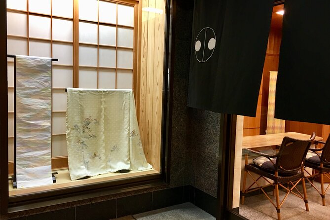 Japanese Kimono Workshop and History - Experiencing the Intimate Workshop Setting