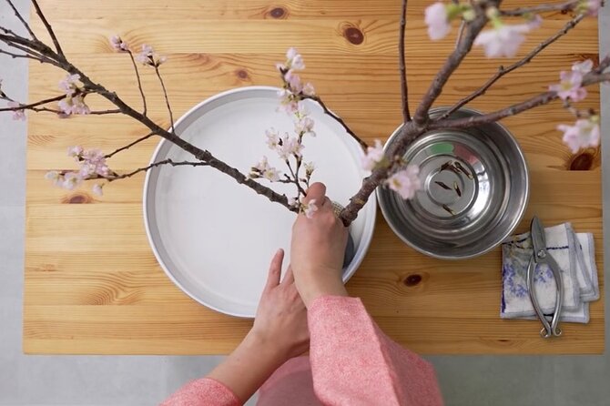 Japans Customs of Ikebana Art, Tea Ceremony & Kimono Welcome - Discovering the Harmony of Nature and Culture