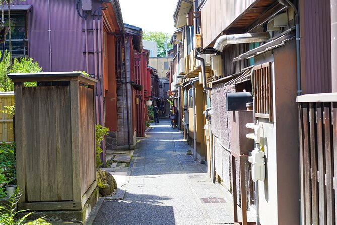 Kanazawa Half-day Historical Walking Tour - Experiencing Kaga Cuisine