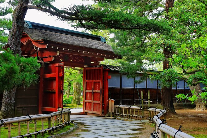 Kanazawa Must-See Spots Full Day Tour - Seisonkaku Villa