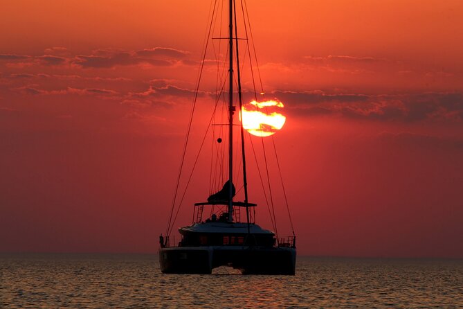 Key West Sunset Buffet Dinner Cruise With Open Bar and Live Music - Live Music Experience