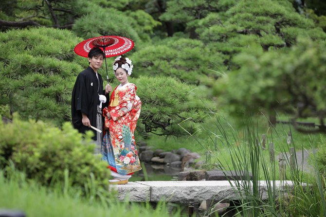 Kimono Wedding Photo Shot in Shrine Ceremony and Garden - Preserving Timeless Memories