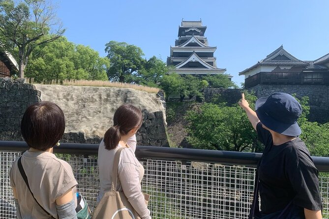 Kumamoto Castle Walking Tour With Local Guide - Admiring the Castle Grounds