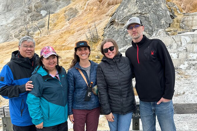 Lamar Valley: Winter Wildlife Safari + Lunch | Bozeman | PRIVATE - What to Expect on Your Safari