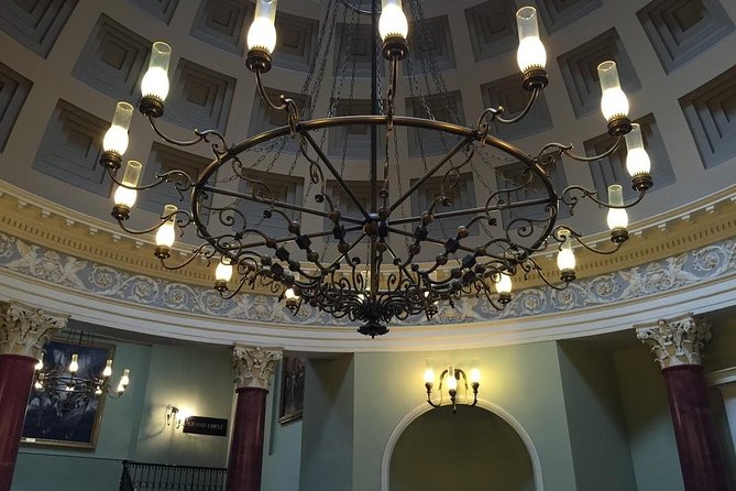 London West End and Royal Opera House Private Walking Tour - Experience the Royal Opera House