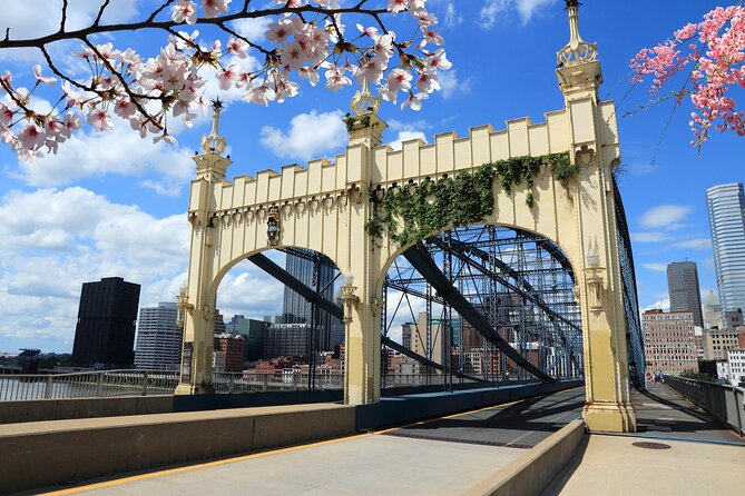 Love in the City: Pittsburgh's Enchanting Romantic Walk - Booking Your Enchanting Walk