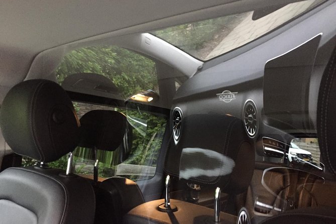 Luxury Private AMSterdam Departure Transfer to AMS AMSterdam Schiphol Airport - Amenities Onboard