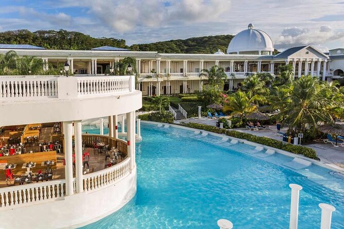 Montego Bay Airport Private Taxi to Grand Palladium Resorts - Frequently Asked Questions
