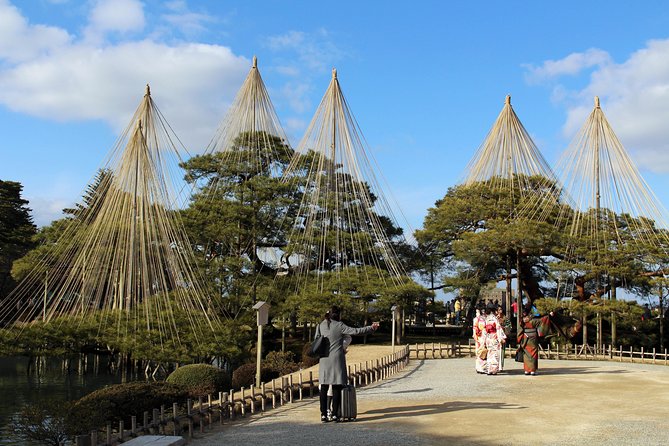 Must See Kanazawa With A Local: Private & Personalized - Uncover the Secrets of the Kanazawa Castle