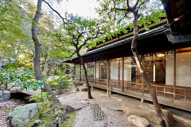 Nagoya Kakuozan Historical Walk With Incense Ceremony Experience - Lunch and Refreshments