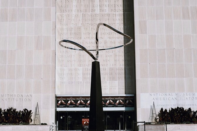 National Archives + American History Museum Exclusive Guided Tour - About the Guides