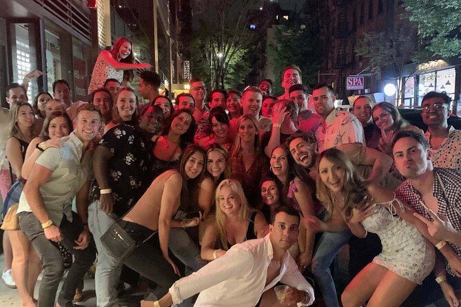NYC Pub Crawl With Rooftop Clubbing Experience - What to Expect