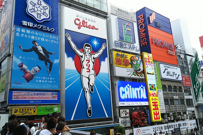 Osaka Castle & Dotonbori Lively One-Day Walking Tour - Dotonbori Nightlife District: Neon-Lit Culinary and Entertainment Hub