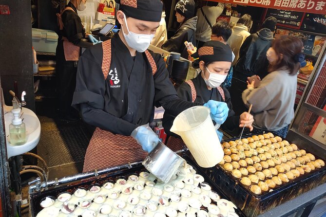 Osaka Kuromon Market＆Takoyaki Cooking Experience PRIVATE Tour - Capturing Memorable Moments on the Tour