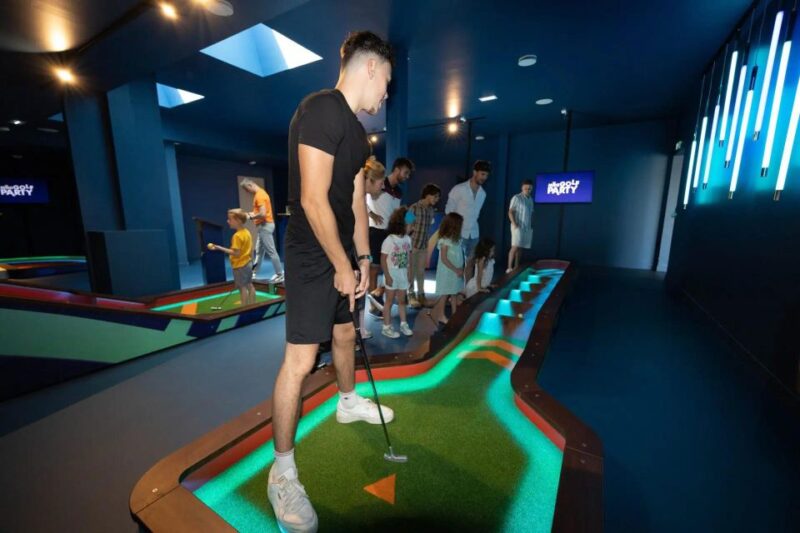 Part of Mini Golf in Deauville Indoors and Connected - Customer Feedback and Ratings