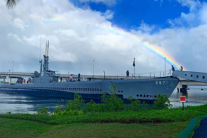 Pearl Harbor Tour Arizona Memorial and USS Bowfin - Private Tour Experience and Inclusions