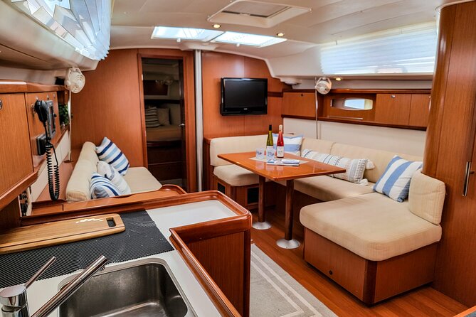Private Afternoon Sailing/Dolphin & History Tours on Mystique - Spotting Dolphins and Marine Life