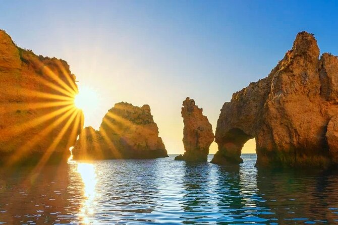 Private Boat Trip to Ponte De Piedade - Participation Requirements and Accessibility